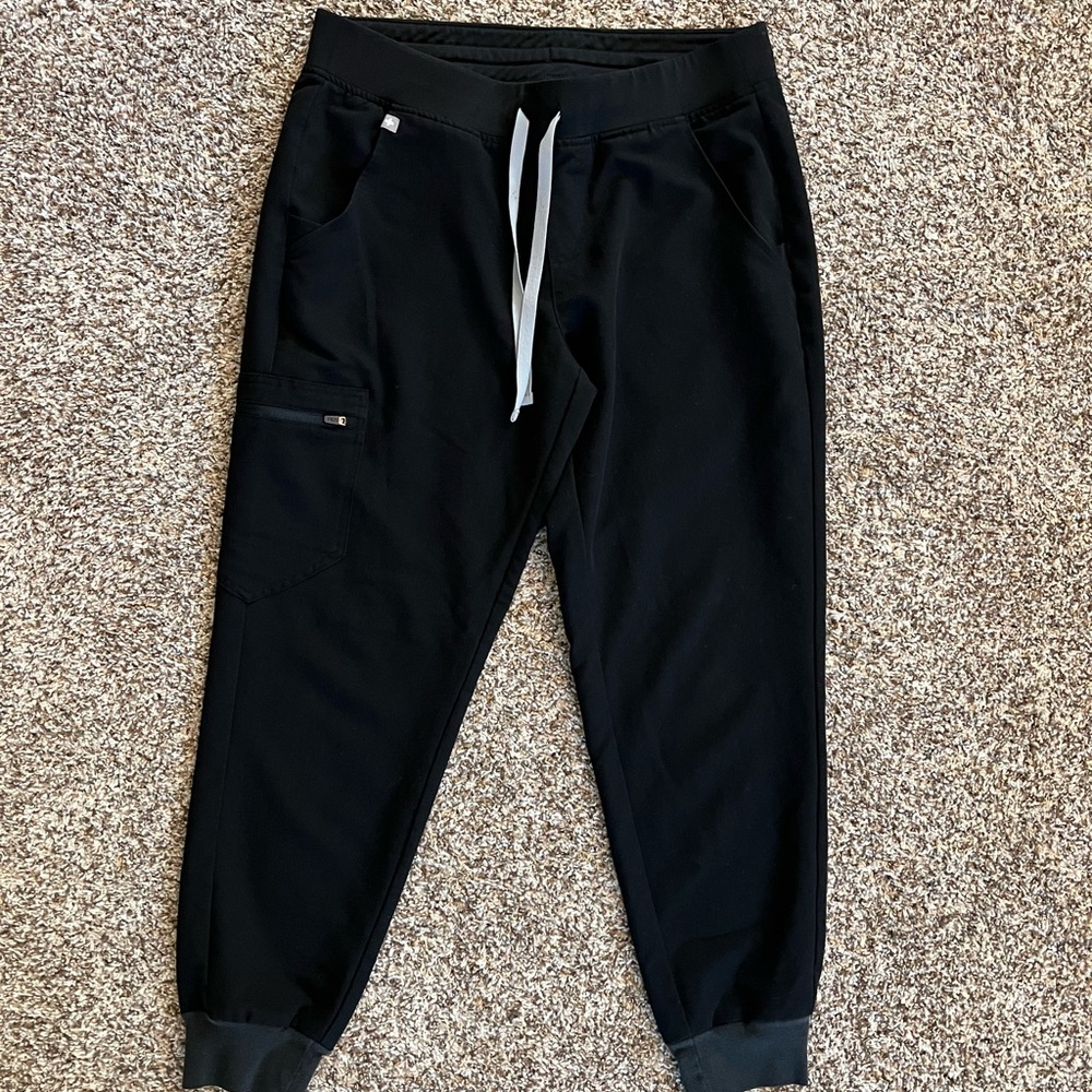 Women’s Figs Black Zamora Joggers Medium